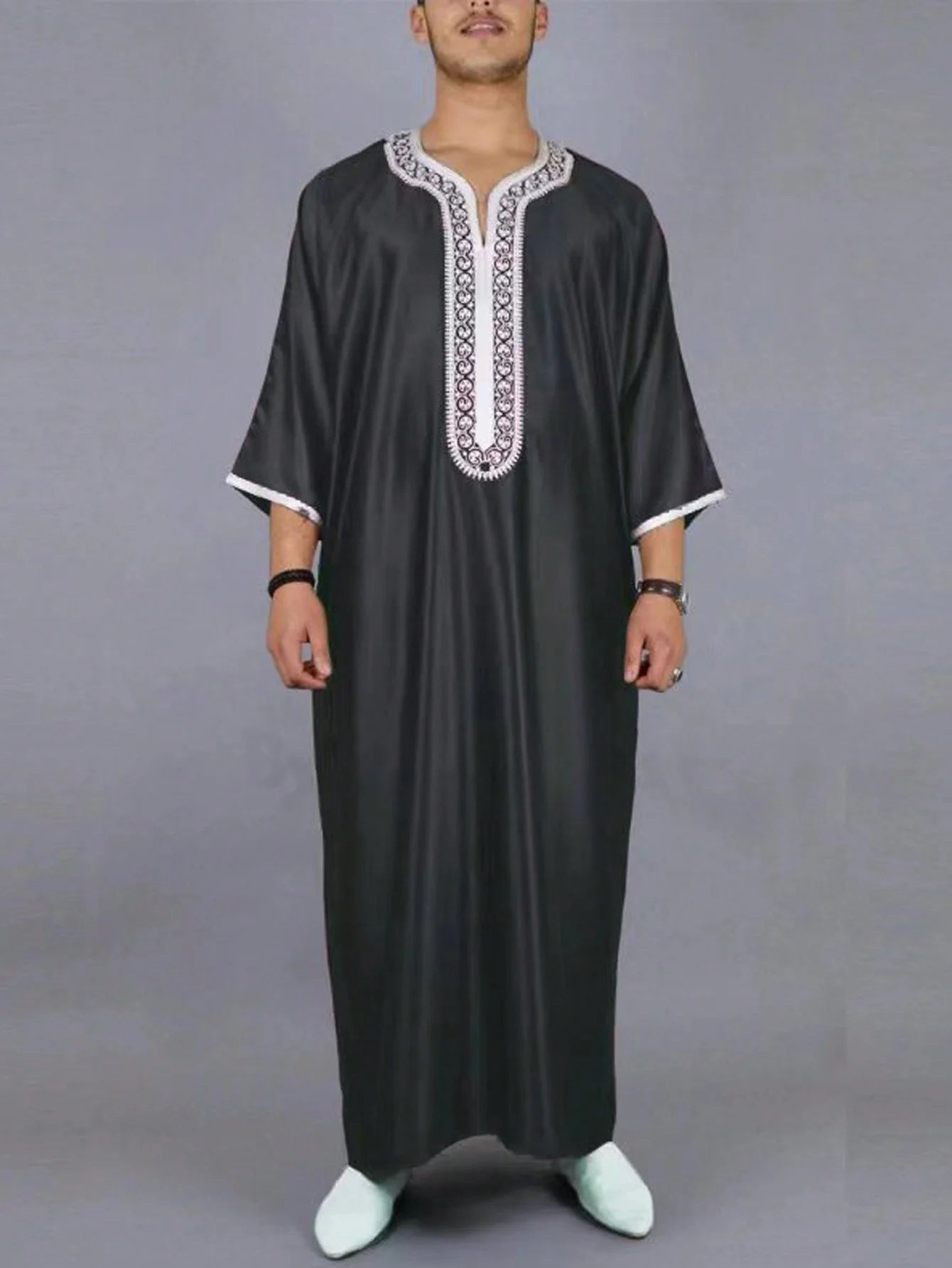New Muslim Embroidered Moroccan Robes – Traditional Casual Wear for Men